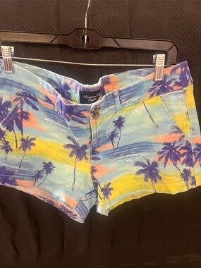 American Eagle Outfitters Tropical Palm-Print Multicolor Jean Shorts size 10
